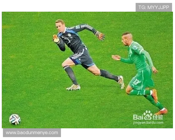 足球明星亲自赠送签名鞋款合集揭晓球场背后的故事与情感