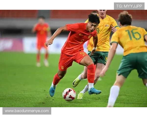 国内足球明星球迷热情高涨助力球队崛起展现独特魅力与影响力